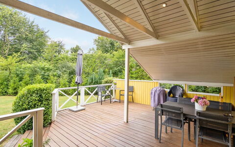 Hannelise - 30Km from the Sea: Casa, Villetta, Portico, Latifoglie, Raccordo, Deck, Shade, Plank, Estate, Edifici Giardino