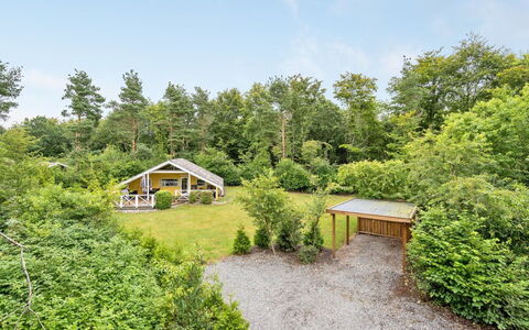 Hannelise - 30Km from the Sea: Casa, Villetta, Portico, Latifoglie, Raccordo, Deck, Shade, Plank, Estate, Edifici Giardino