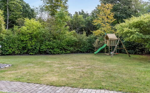 Hannelise - 30Km from the Sea: Erba, Arbusto, Giardino, Lotto, Prato, Shade, Landscaping, Backyard, Parco