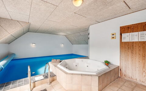 Prohor - 10.5Km from the Sea: Tetto, Casa, Casa, Villetta, Porta, Raccordo, Deck, Portico, Plank, Latifoglie