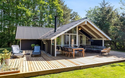 Anastaja - 12Km from the Sea: Mobilia, Interior Design, Pavimentazione, Legna, Pavimento, Soffitto, Pavimento In Legno, Sedia, Tavolo, Illuminazione