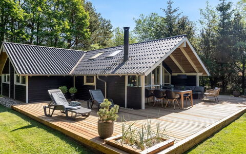 Anastaja - 12Km from the Sea: Mobilia, Interior Design, Pavimentazione, Legna, Pavimento, Soffitto, Pavimento In Legno, Sedia, Tavolo, Illuminazione