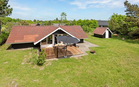 Cornelia - 100M to the Fjord: Legna, Tetto, Architettura, Casa, Casa, Villetta, Raccordo, Latifoglie, Pendenza, Estate