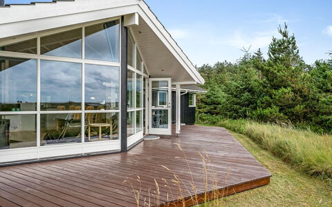 Leona - 250M to the Fjord: Zona Residenziale, Tetto, Sobborgo, Driveway, Estate, Camino