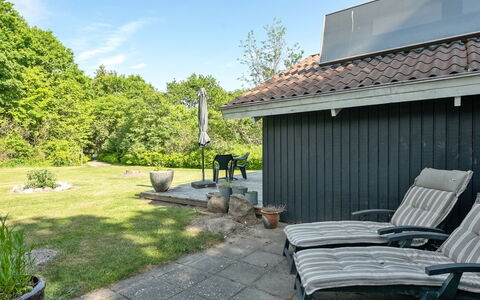 Yngve - 56.5Km from the Sea: Tetto, Casa, Casa, Villetta, Raccordo, Estate, Driveway, Edifici Giardino, Cortile, Capannone
