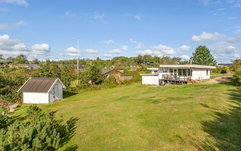 Tomine - 500M to the Fjord: Architettura, Tetto, Casa, Materiale Composito, Illuminazione Diurna, Raccordo, Driveway