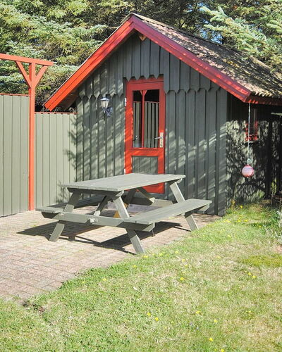 Neven - 900M from the Sea