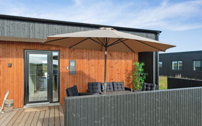 Kasper - 1.8Km from the Sea