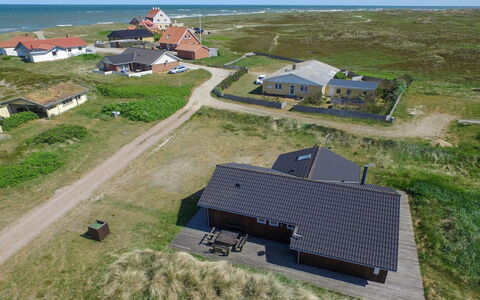 Tecumseh - 150M from the Sea: Casa, Tetto, Casa, Villetta, Lotto, Plain, Area Rurale, Villaggio, Capanna, Estate