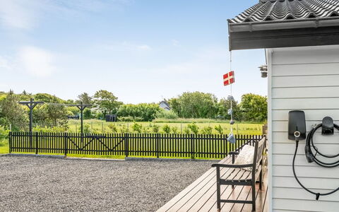 Selke - 300M to the Fjord: Appartamento, Shade, Balcone, Sedia, Recinzione, Mobili Da Esterno, Alluminio, Erba Sintetica
