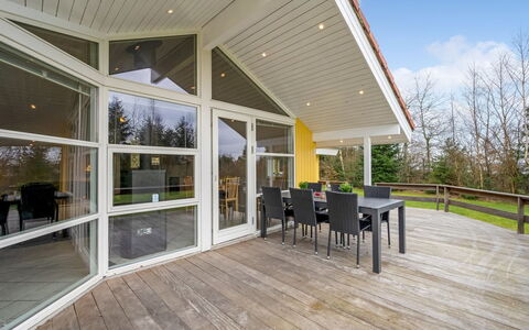 Sesto - 300M to the Fjord: Mobilia, Interior Design, Pavimentazione, Legna, Pavimento, Soffitto, Pavimento In Legno, Sedia, Tavolo, Illuminazione