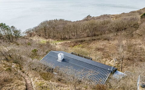 Heera - 100M to the Fjord: Mobilia, Interior Design, Pavimentazione, Legna, Pavimento, Soffitto, Pavimento In Legno, Sedia, Tavolo, Illuminazione