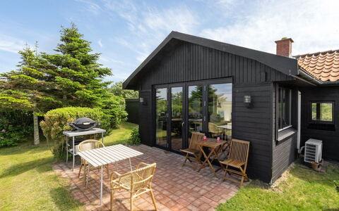 Lok - 90M to the Fjord: Legna, Tetto, Architettura, Casa, Casa, Villetta, Raccordo, Latifoglie, Pendenza, Estate