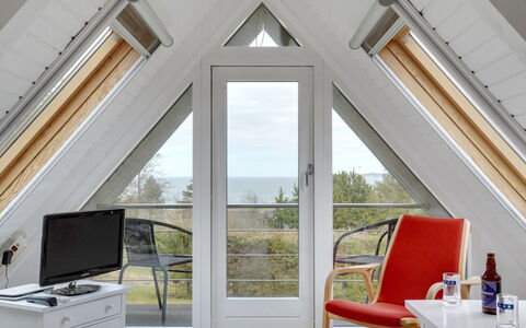 Brunhild - 300M to the Fjord: Tetto, Casa, Lotto, Casa, Villetta, Estate, Edifici Giardino, Shade, Log Cabin, Landscaping