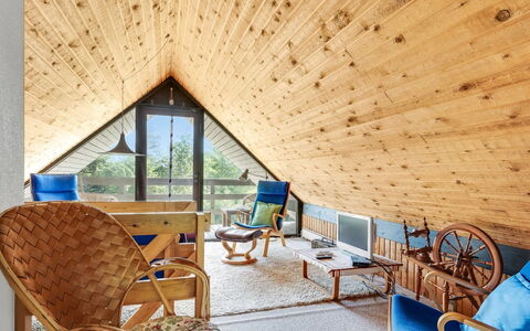 Paale - 200M to the Fjord: Mobilia, Interior Design, Pavimentazione, Legna, Pavimento, Soffitto, Pavimento In Legno, Sedia, Tavolo, Illuminazione