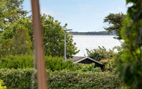 Regni - 300M to the Fjord: Zona Residenziale, Tetto, Sobborgo, Driveway, Estate, Camino