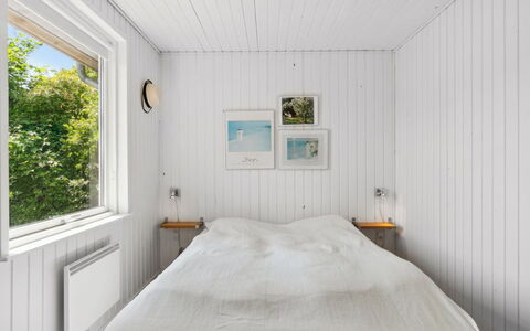 Gerhild - 300M from the Sea: Legna, Camera Da Letto, Soffitto, Pavimentazione, Pavimento, Interior Design, Lenzuolo, Bedding, Letto, Telaio Del Letto