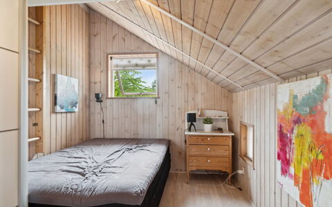 Stefani - 1Km from the Sea: Legna, Camera Da Letto, Soffitto, Interior Design, Pavimentazione, Pavimento, Mobilia, Camera, Letto, Illuminazione