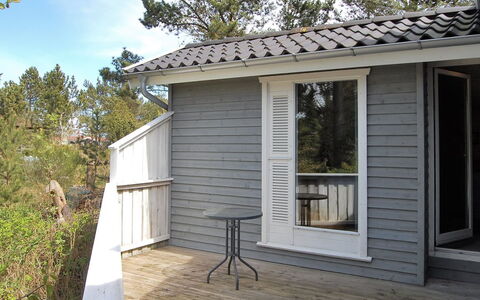 Alfride - 350M from the Sea: Tetto, Casa, Casa, Villetta, Raccordo, Estate, Driveway, Edifici Giardino, Cortile, Capannone