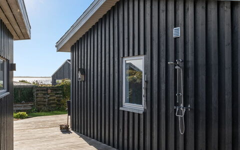 Gudserk - 50M from the Sea: Legna, Tetto, Casa, Villetta, Porta, Casa, Raccordo, Lotto, Edifici Giardino, Capannone