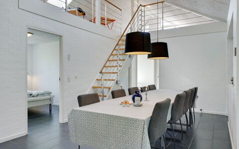 Aimy - 350M from the Sea: Tetto, Casa, Lotto, Casa, Villetta, Estate, Edifici Giardino, Shade, Log Cabin, Landscaping