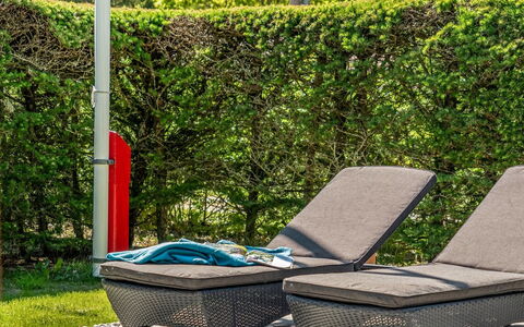 Edele - 800M from the Sea: Mobili Da Esterno, Mobilia, Tempo Libero, Sedia, Giardino, Di Vimini, Bracciolo, Lettino, Sedia A Sdraio, Terrazza