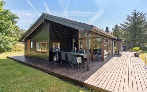 Sirpa - 1Km from the Sea: Mobilia, Interior Design, Pavimentazione, Legna, Pavimento, Soffitto, Pavimento In Legno, Sedia, Tavolo, Illuminazione