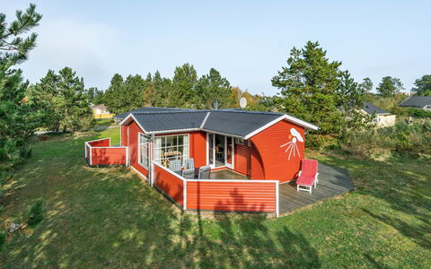 Hilleborg - 100M from the Sea: Casa, Casa, Zona Residenziale, Tetto, Villetta, Lotto, Estate, Cortile, Giardino, Raccordo