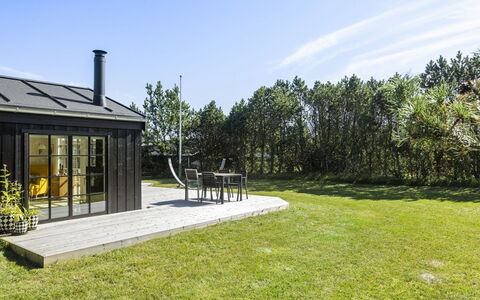 Sheyla - 150M from the Sea: Villetta, Capannone, Capanna, Agriturismo, Prateria, Baracca, Fienile, Log Cabin, Edifici Giardino