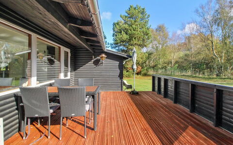 Herly - 50M from the Sea: Zona Residenziale, Tetto, Sobborgo, Driveway, Estate, Camino