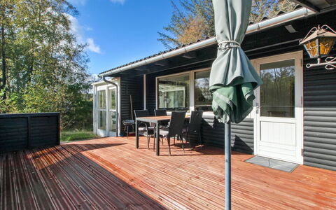 Herly - 50M from the Sea: Zona Residenziale, Tetto, Sobborgo, Driveway, Estate, Camino