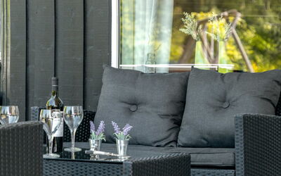 Esaline - 400M from the Sea