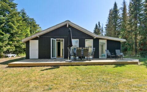 Aud - 300M from the Sea: Piscina, Catena Montuosa, Eco Hotel, Ricorrere, Estate, Valle, Villa, Landscaping, Resort Citta ', Backyard