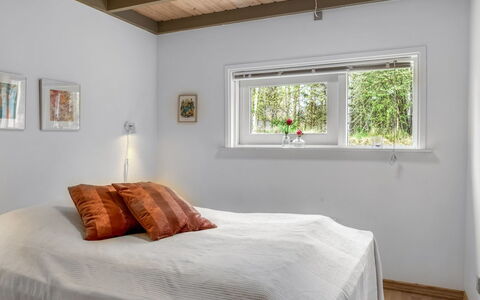 Merte - 300M from the Sea: Parete, Interior Design, Letto, Camera Da Letto, Legna, Soffitto, Pavimentazione, Pavimento, Bedding, Lenzuolo