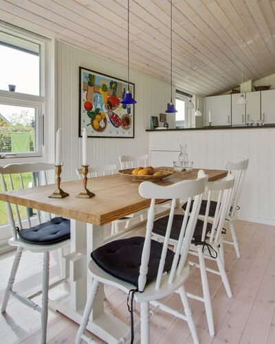 Fleur - 50M from the Sea