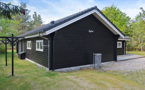 Hejdi - 350M from the Sea: Tetto, Casa, Casa, Villetta, Porta, Raccordo, Deck, Portico, Plank, Latifoglie