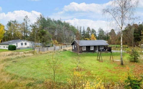 Ingalise - 500M from the Sea: Albero, Erba, Casa, Arbusto, Villetta, Casa, Area Rurale, Paesaggio, Lotto