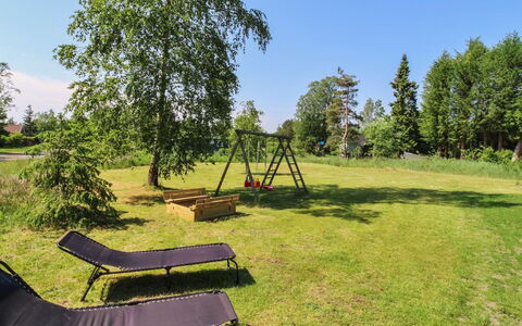 Ingalise - 500M from the Sea: Albero, Erba, Arbusto, Giardino, Lotto, Pascolo, Plain, Prato, Prato