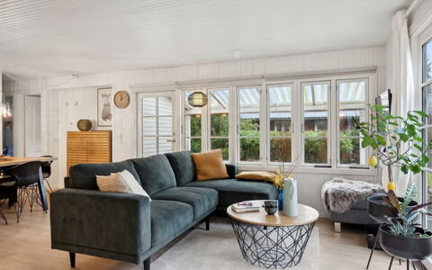 Astrid - 875M from the Sea: Mobilia, Divano, Interior Design, Soggiorno, Casa, Pavimentazione, Pavimento