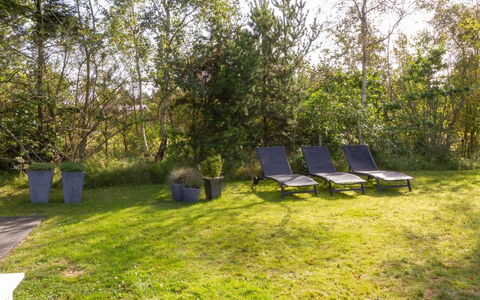 Ditleif - 400M from the Sea: Legna, Color Legno, Plank, Latifoglie, Villetta, Deck, Raccordo, Shade, Pavimento In Legno, Edifici Giardino