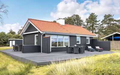 Mumme - 100M from the Sea