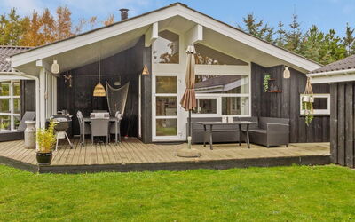Hielm - 1Km from the Sea