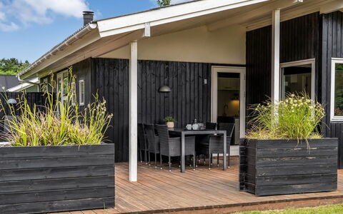 Rosmarie - 600M from the Sea: Legna, Casa, Portico, Raccordo, Porta, Latifoglie, Shade, Villetta, Deck, Plank