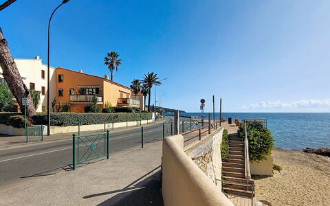 Sainte Maxime 150: Corpo D'Acqua, Costa, Orizzonte, Estate, Riva, Costiera E Morfologie Oceanic, Spiaggia, Mare, Paesaggio, Sabbia