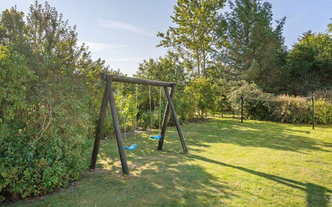 Rebecca - 1.5Km from the Sea: Tetto, Casa, Casa, Villetta, Raccordo, Estate, Driveway, Edifici Giardino, Cortile, Capannone