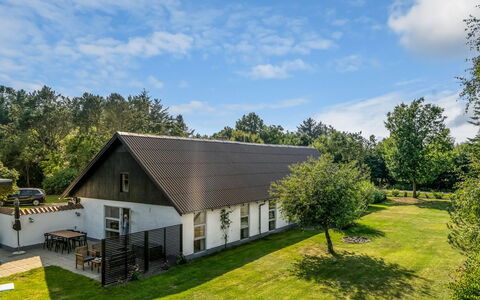 Rebecca - 1.5Km from the Sea: Tetto, Casa, Casa, Villetta, Raccordo, Estate, Driveway, Edifici Giardino, Cortile, Capannone