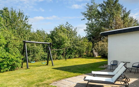 Rebecca - 1.5Km from the Sea: Tetto, Casa, Casa, Villetta, Raccordo, Estate, Driveway, Edifici Giardino, Cortile, Capannone