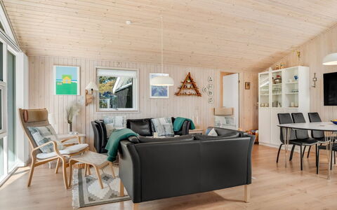 Delco - 200M from the Sea: Legna, Mobilia, Casa, Interior Design, Pavimento In Legno, Soffitto, Soggiorno, Latifoglie, Camera, Plank