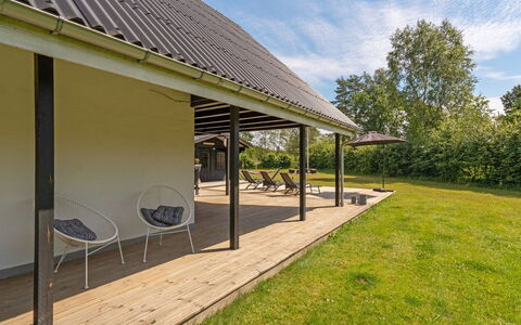 Edith - 1Km from the Sea: Mobilia, Interior Design, Pavimentazione, Legna, Pavimento, Soffitto, Pavimento In Legno, Sedia, Tavolo, Illuminazione