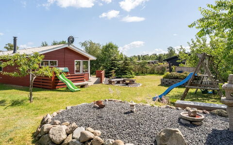 Mina - 1.4Km from the Sea: Roccia, Giardino, Arbusto, Paesaggio, Villetta, Lotto, Backyard, Groundcover, Landscaping
